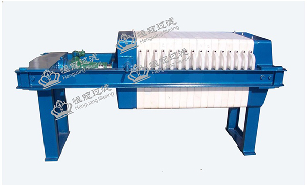 千斤頂壓緊壓濾機(jī)